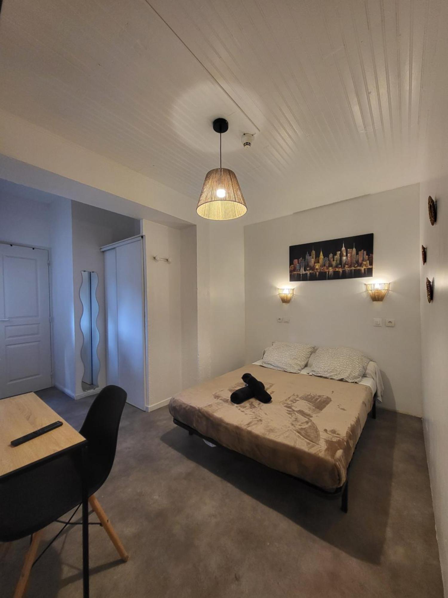 Le Hotel