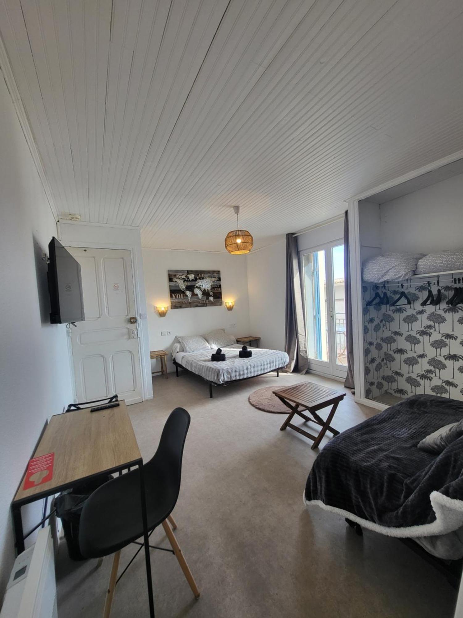 Le Hotel