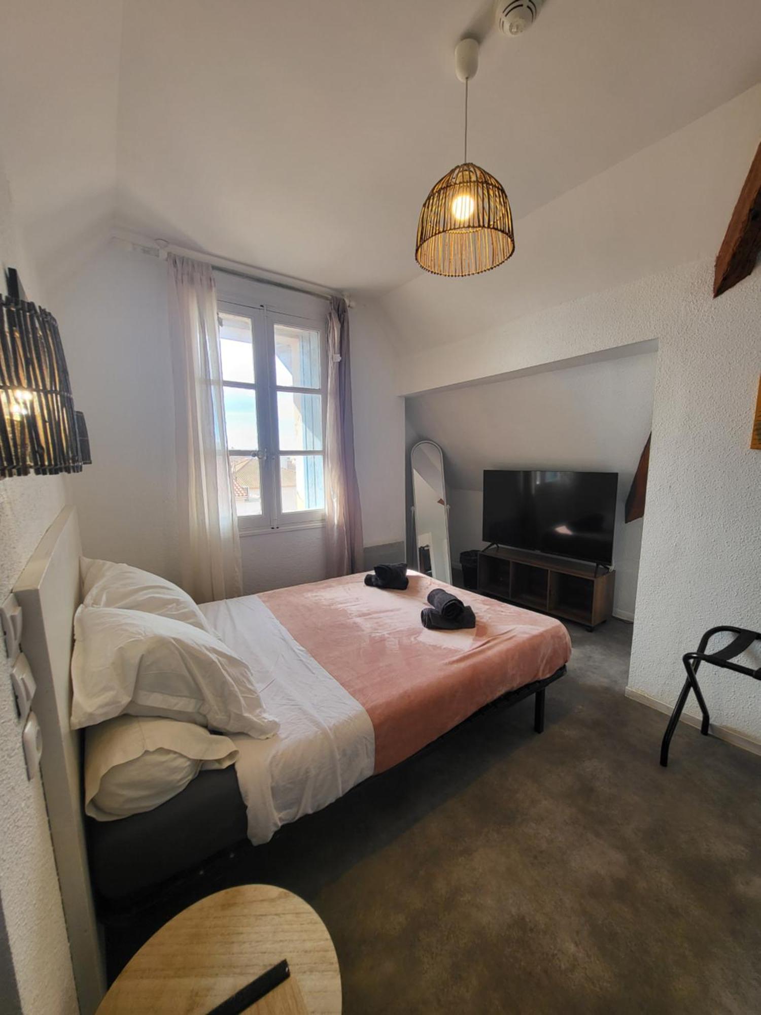 Le Hotel 2*